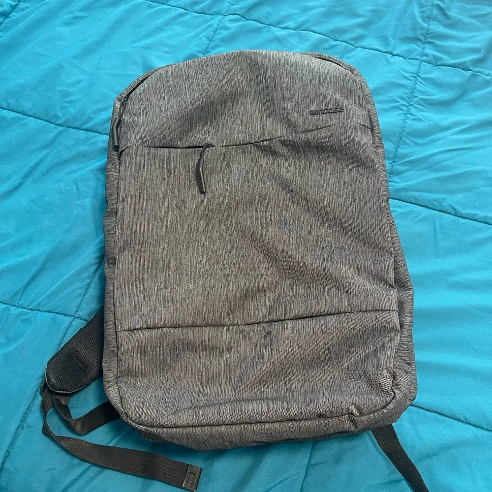Adult Incase city Backpack - Picture 1 of 8